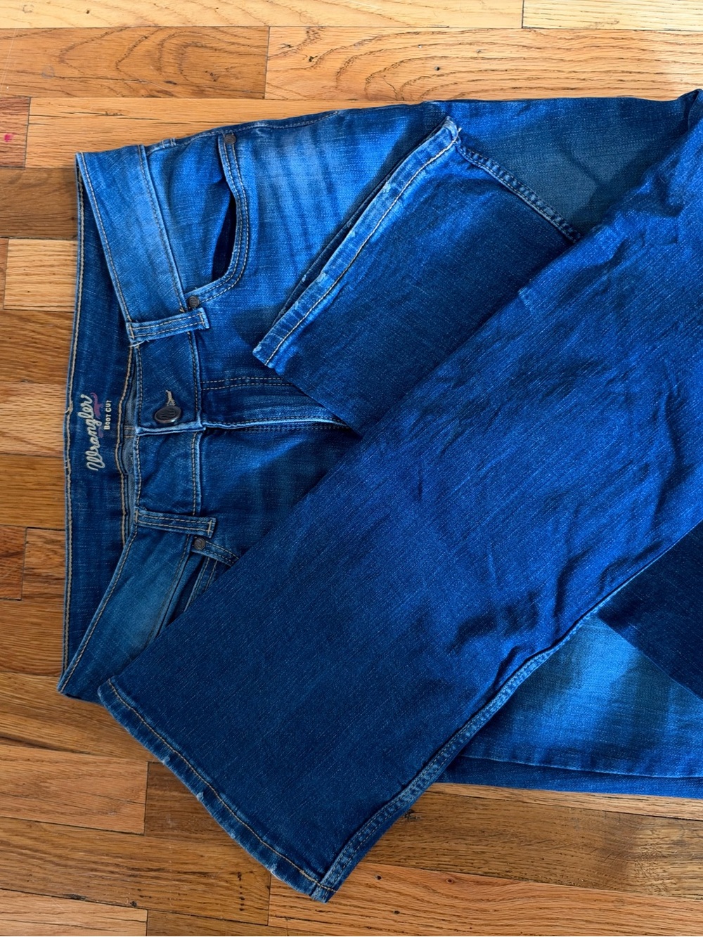 Wrangler women’s Jeans in Deep Blue 11x34